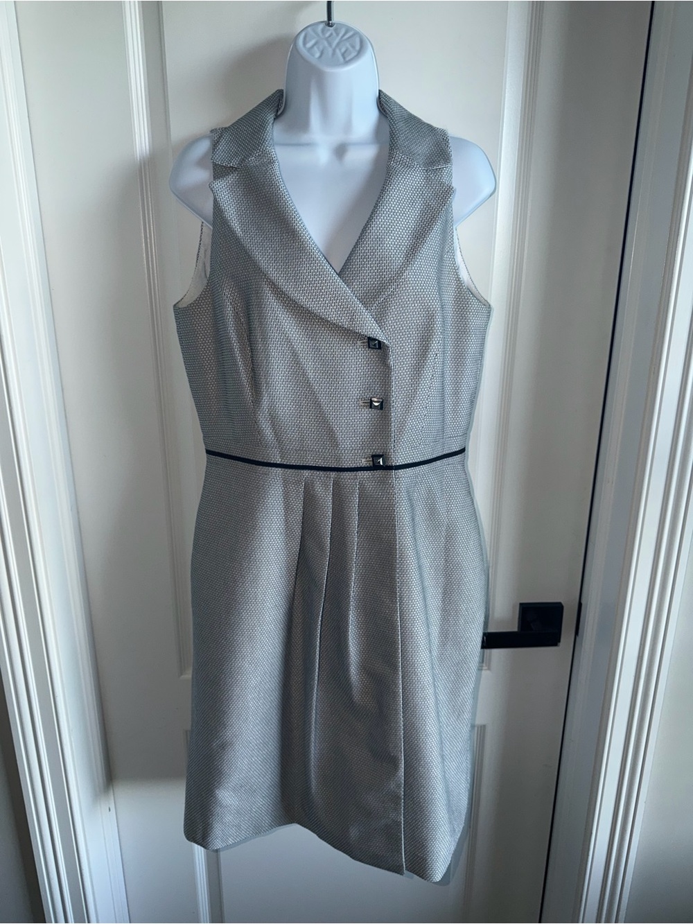 Vintage Antonio Melani Sleeveless Sheath Dress Size 10 Gray Black Career Office